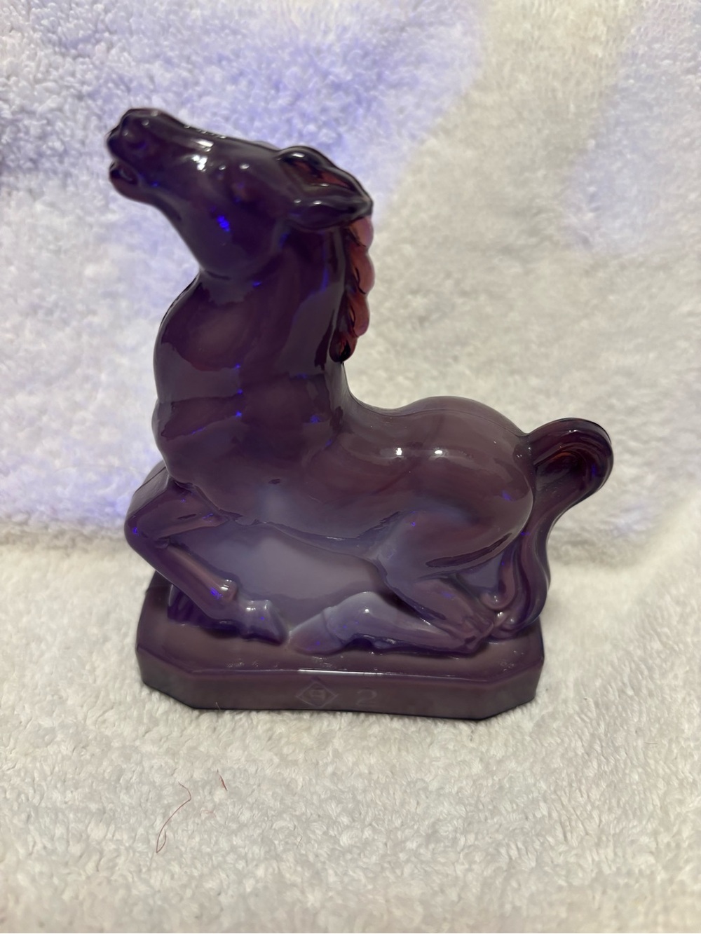 Lavender Slag Purple Joey the Horse Boyd Glass glows